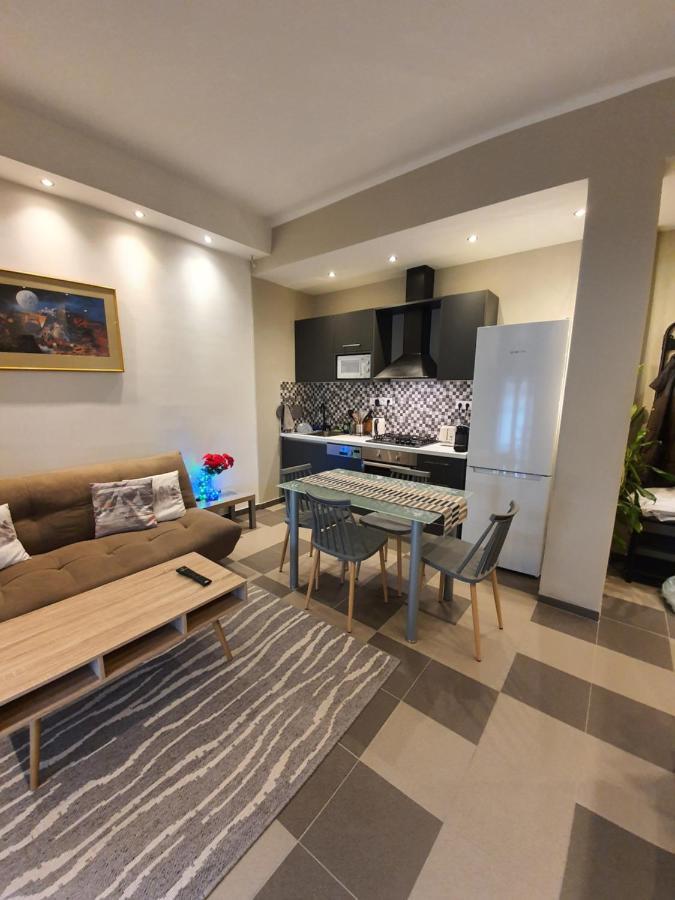 Lukas-2 B/R Luxurious Flat With Veranda Lejlighed Athen Eksteriør billede