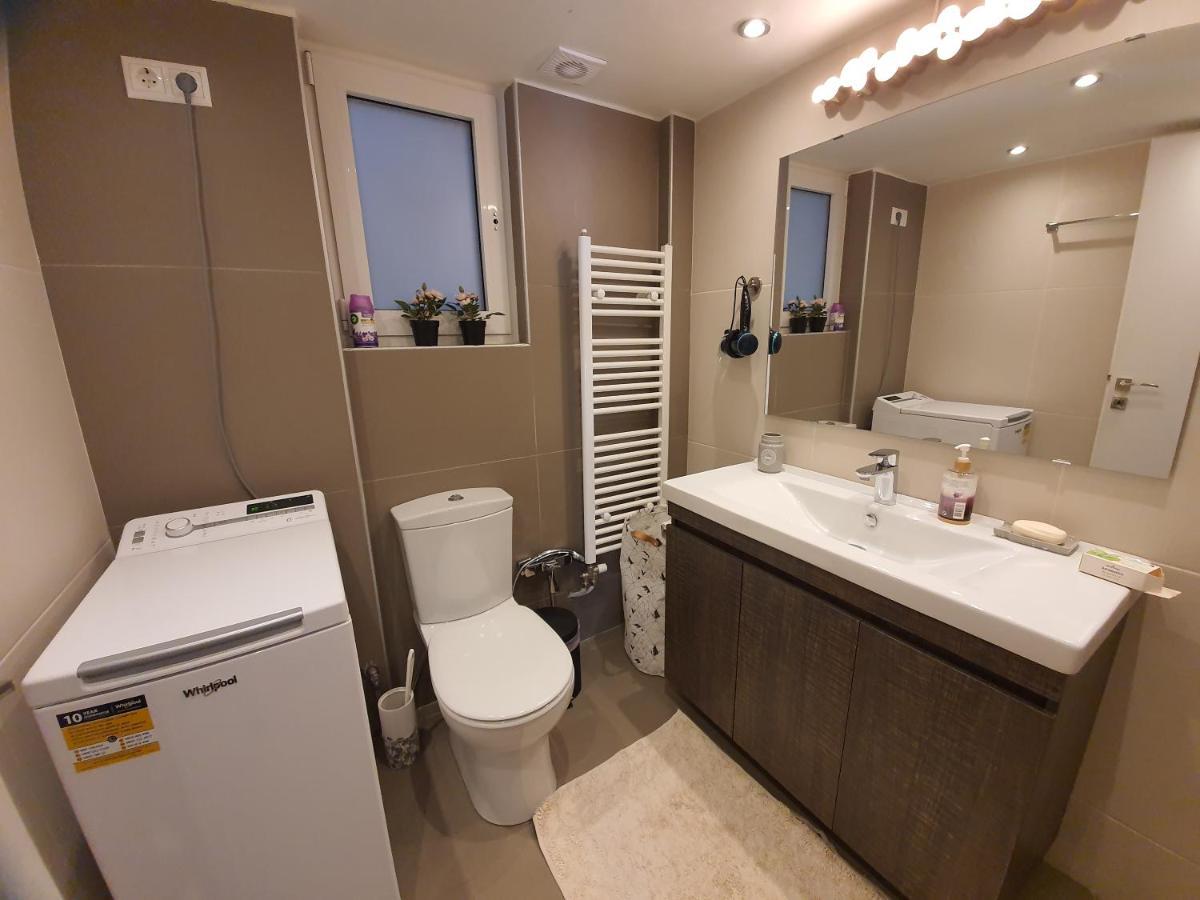 Lukas-2 B/R Luxurious Flat With Veranda Lejlighed Athen Eksteriør billede