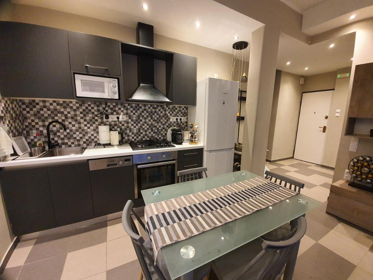 Lukas-2 B/R Luxurious Flat With Veranda Lejlighed Athen Eksteriør billede